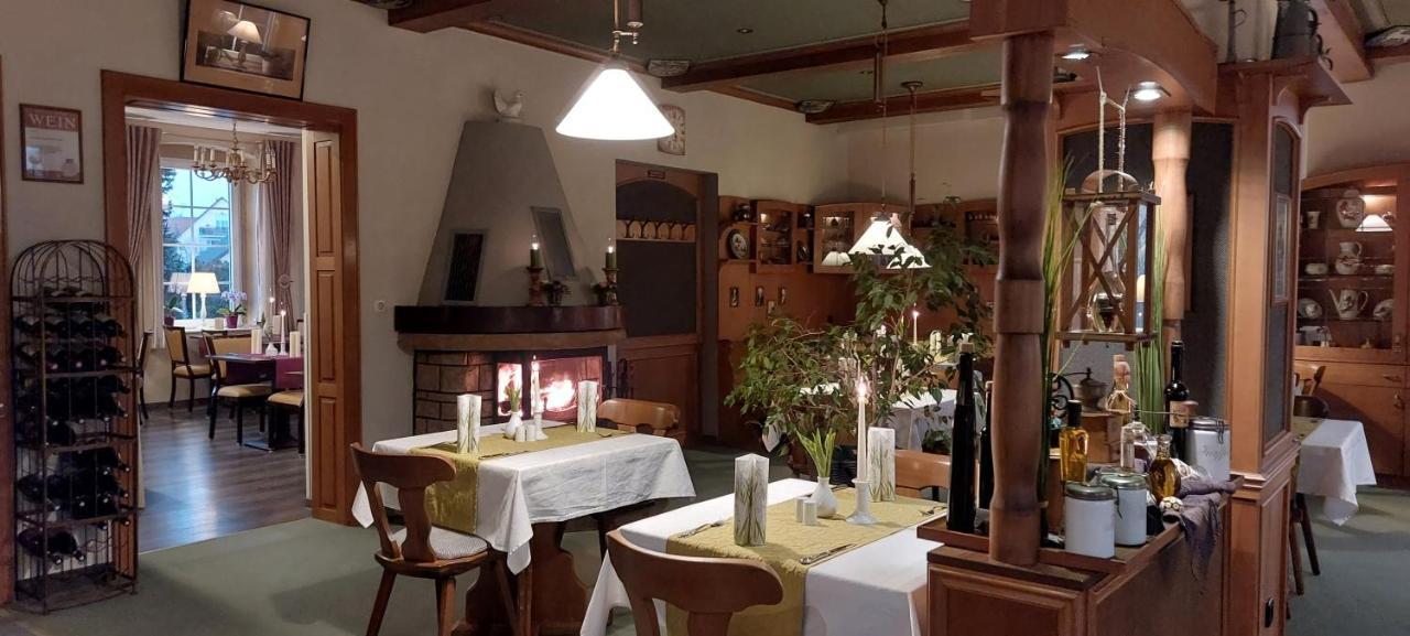 Hotel Weisse Taube Döbeln Eksteriør bilde